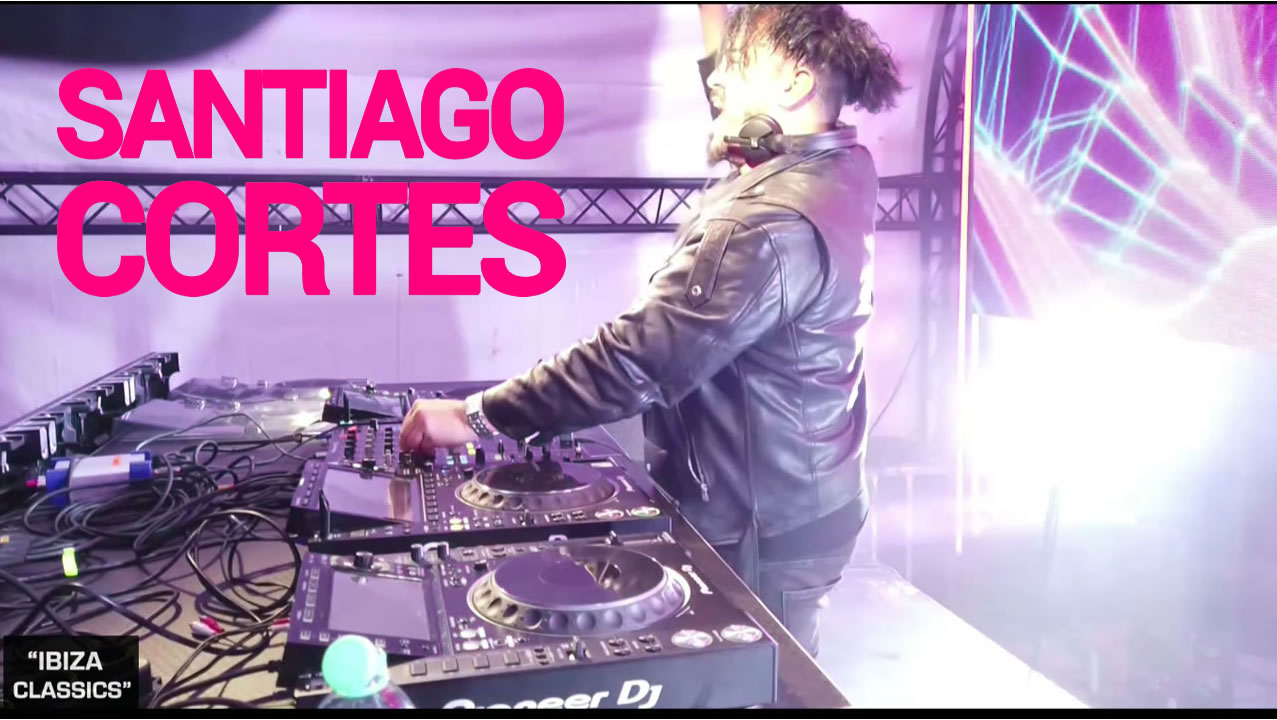 Santiago Cortes live DJ set performance photo